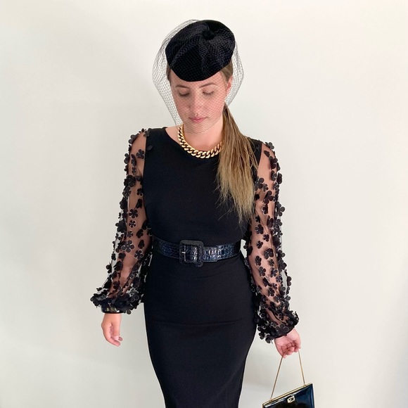 VINTAGE Velvet beret/fascinator with netting. 100% cotton - Picture 4 of 11